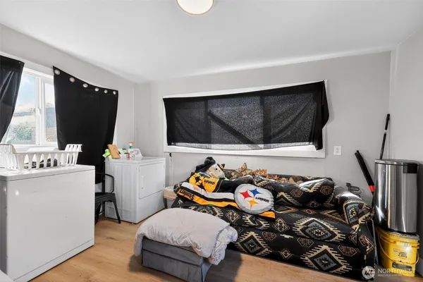 $299,950 | 705 East Dearborn Avenue, Shelton, WA 98584