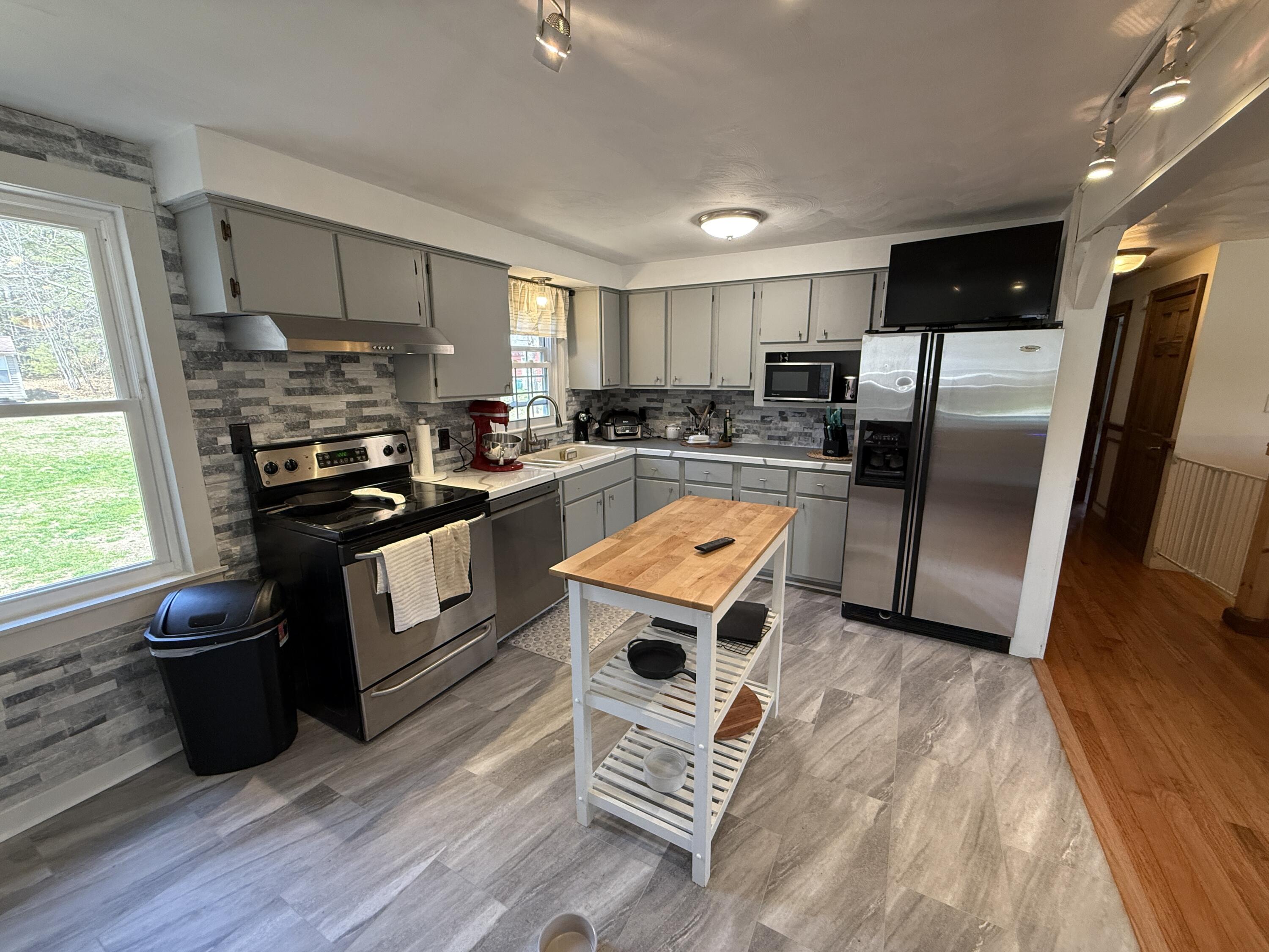 106 Kennebunk Pond Road Lyman, ME 04002 - Photo 5 of 27 Kitchen
