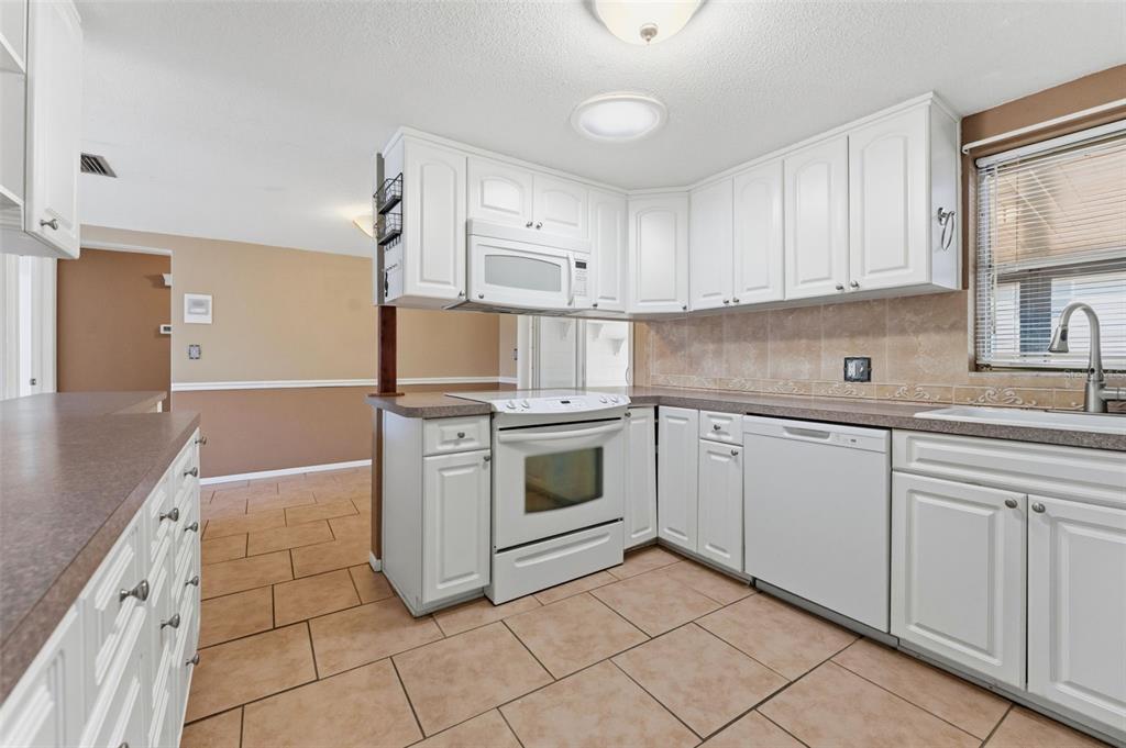 4737 Alcea Street New Port Richey, FL 34652 - Photo 2 of 32