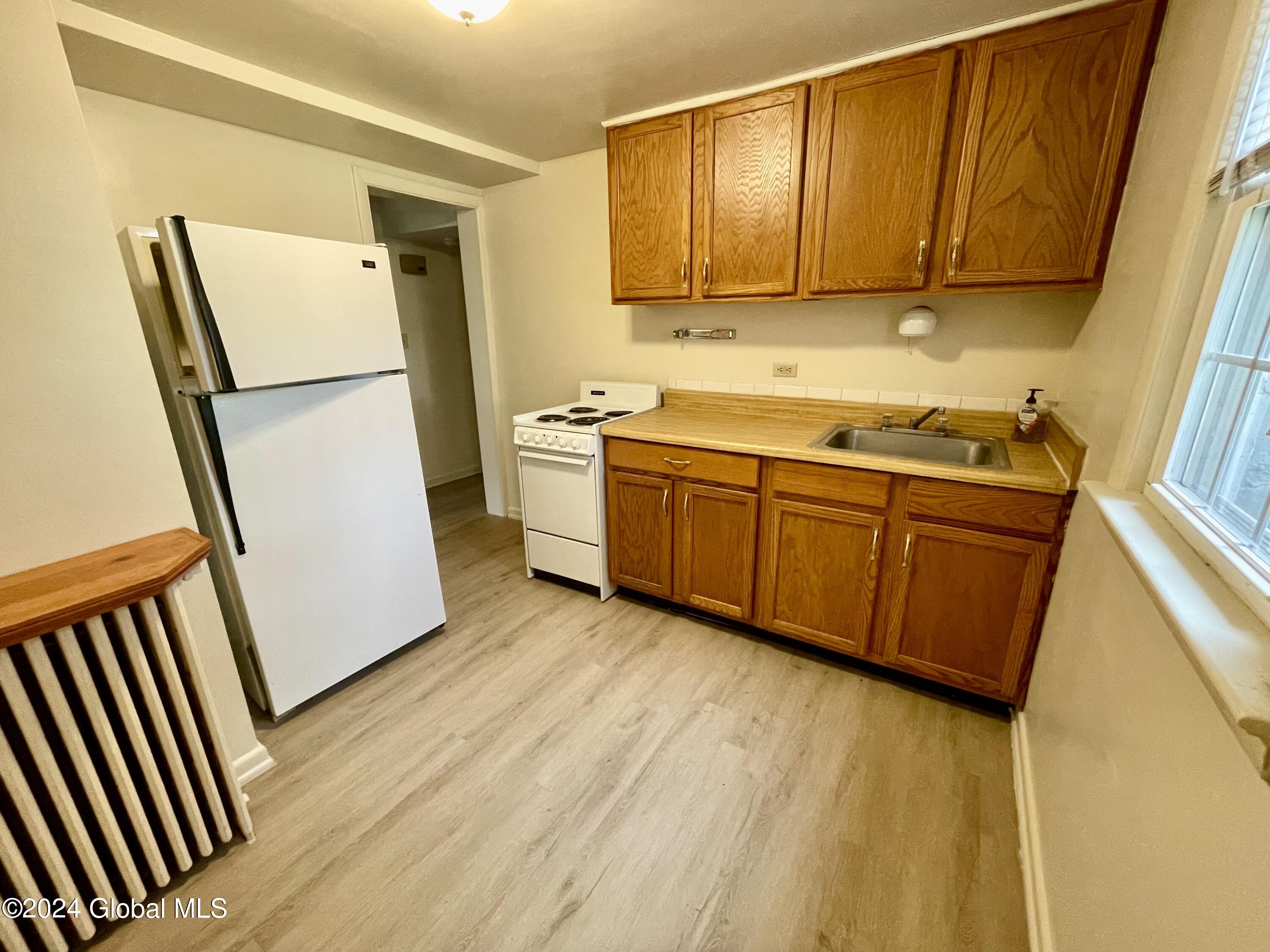 948 Washington Avenue Albany, NY 12203 - Photo 15 of 18 IMG_2307