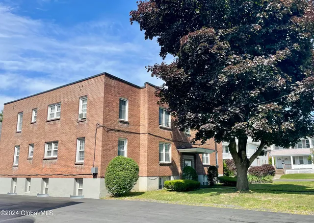 $829,900 | 948 Washington Avenue, Albany, NY 12203