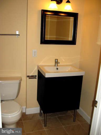 14739 Good Hope Road Silver Spring, MD 20905 - Photo 13 of 21 Bath