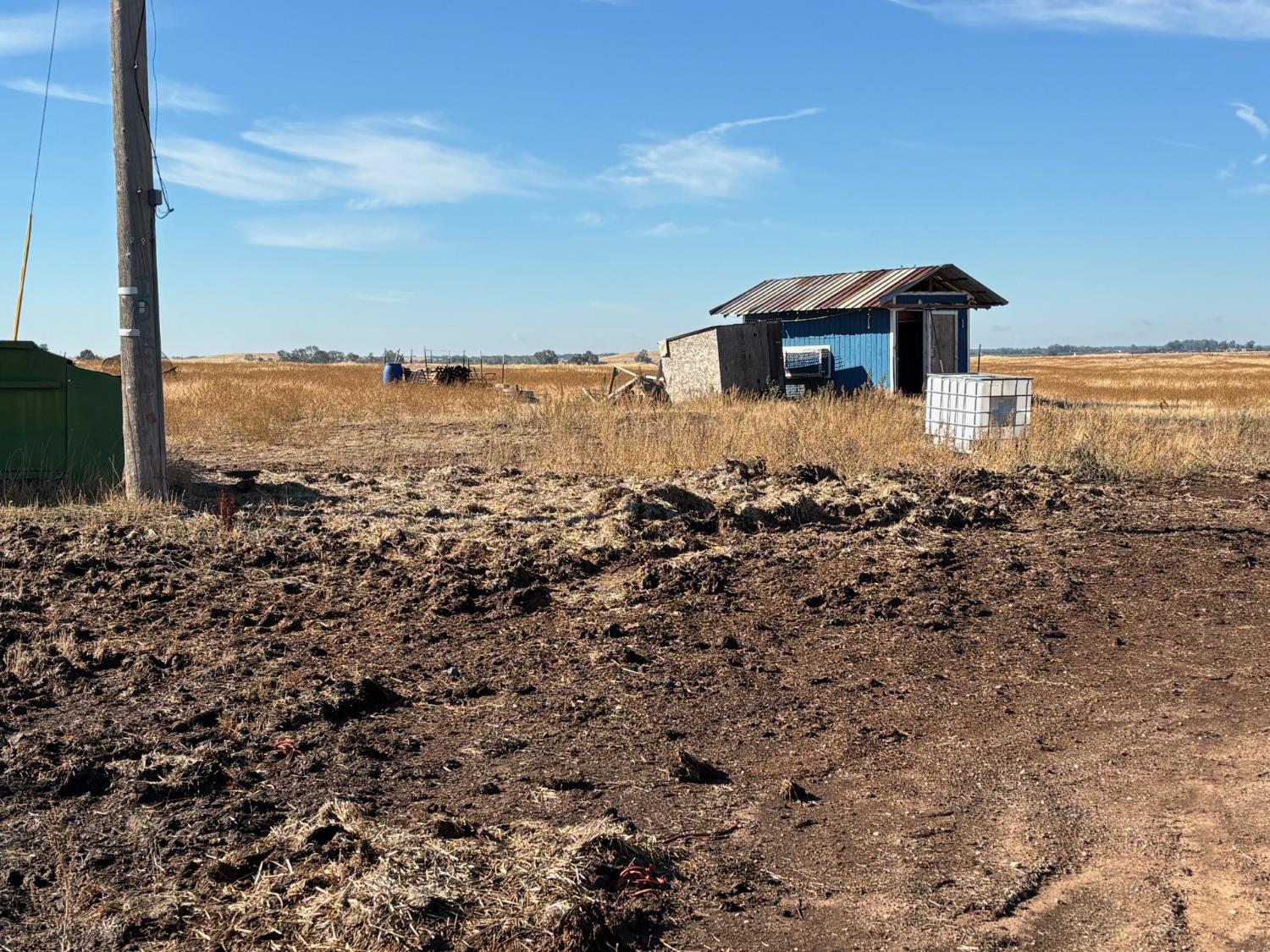 2011 Northridge Road Lincoln, CA 95648 - Photo 4 of 21 a view of a sky from a yard