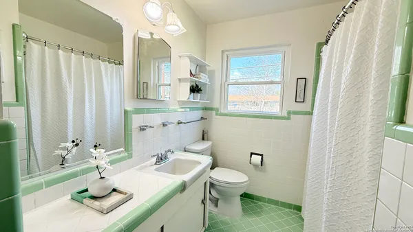 $1,650 | 4227 Eisenhauer Road, San Antonio, TX 78218