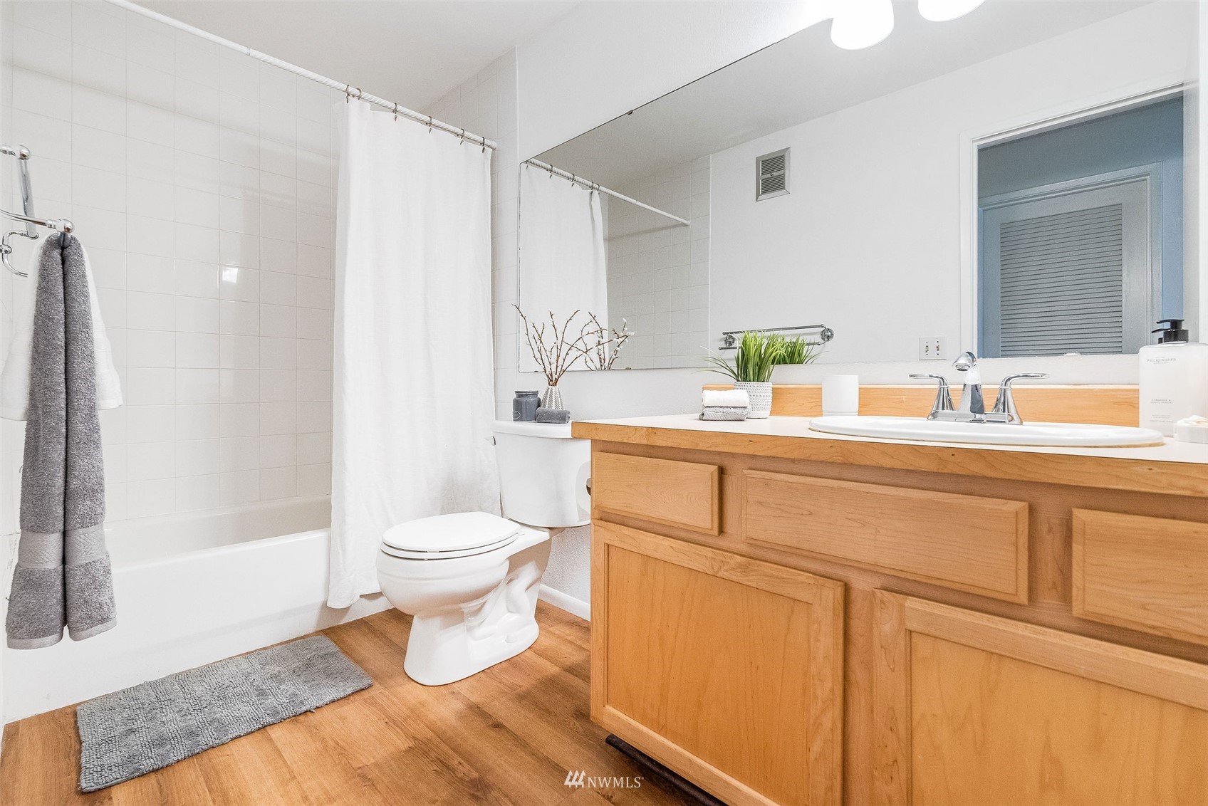 425 45th Street Southwest, Unit 306 Everett, WA 98203 - Photo 20 of 30