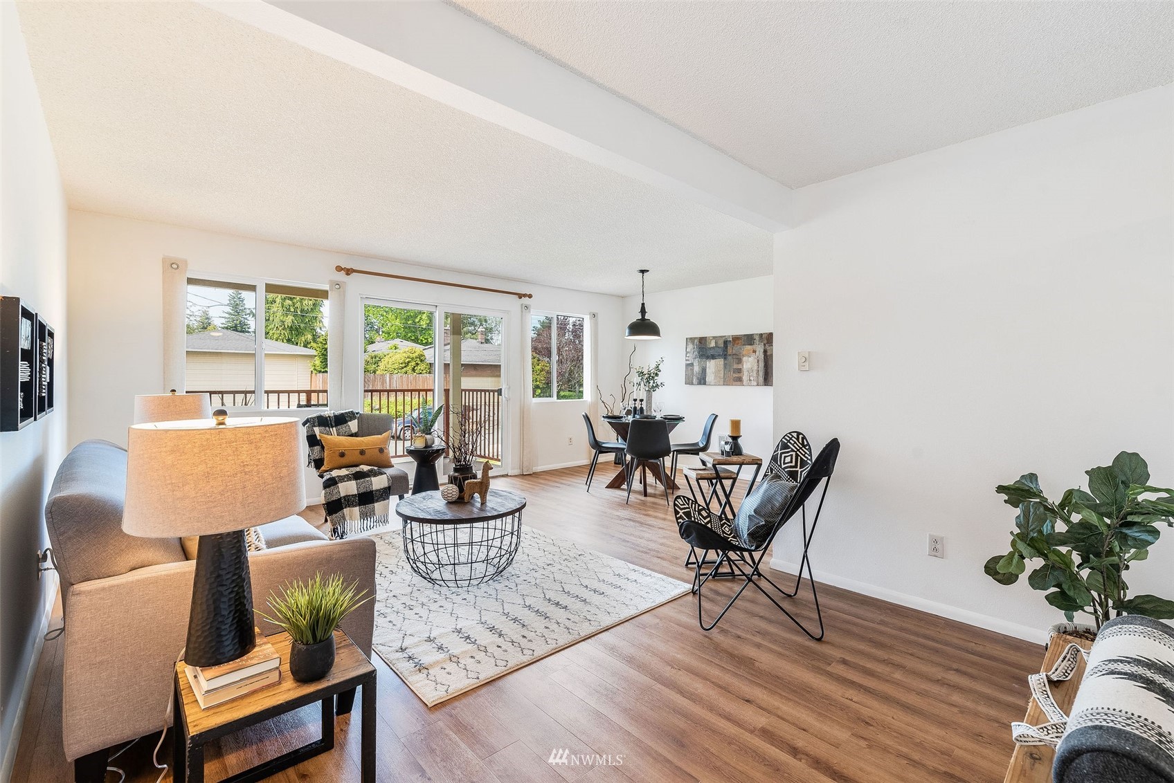 425 45th Street Southwest, Unit 306 Everett, WA 98203 - Photo 6 of 30