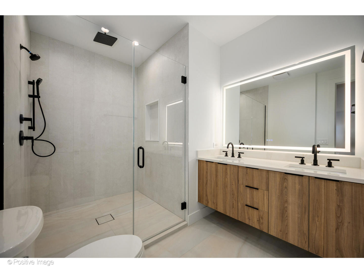 1124 West Addison Street, Unit 2 Chicago, IL 60613 - Photo 14 of 22