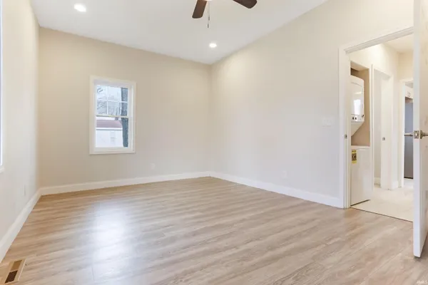 $165,000 | 407 West 4th Street, Mount Vernon, IN 47620