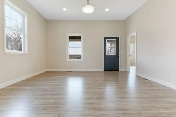 $165,000 | 407 West 4th Street, Mount Vernon, IN 47620