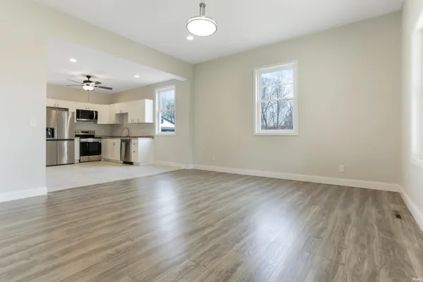 $165,000 | 407 West 4th Street, Mount Vernon, IN 47620