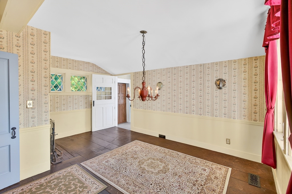 17 South Main Street Petersham, MA 01366 - Photo 5 of 42