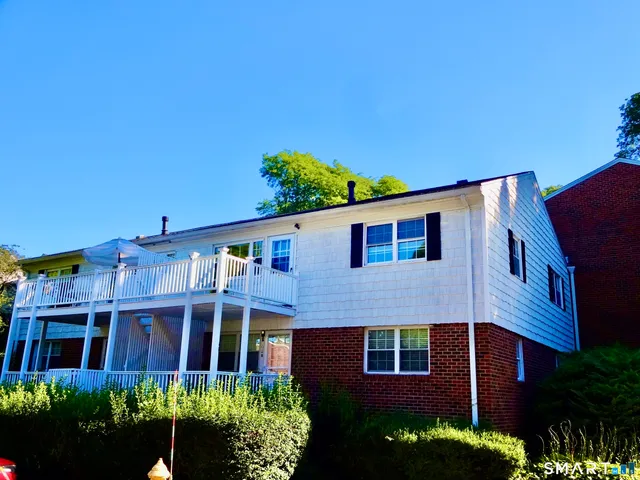 $3,300 | 245 Unquowa Road, Unit 102, Fairfield, CT 06824