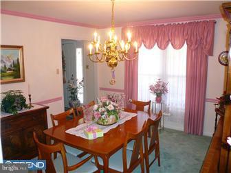 13 Raphael Road Hockessin, DE 19707 - Photo 3 of 12 Dining Room
