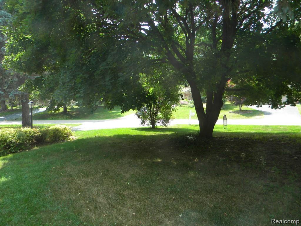 739 Lynndale Drive Rochester, MI 48309 - Photo 29 of 44 DSCN6516.jpg