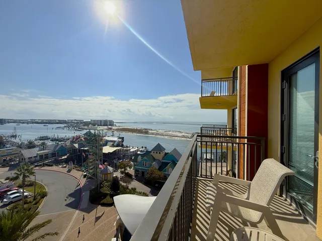 an outdoor view of the house with seating space