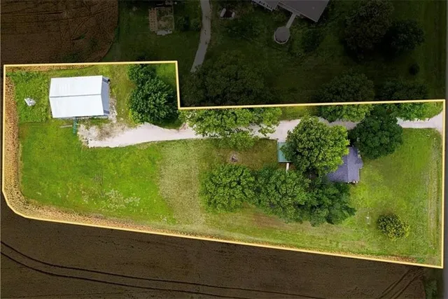 $165,000 | 229 22000 Road, Cherryvale, KS 67335