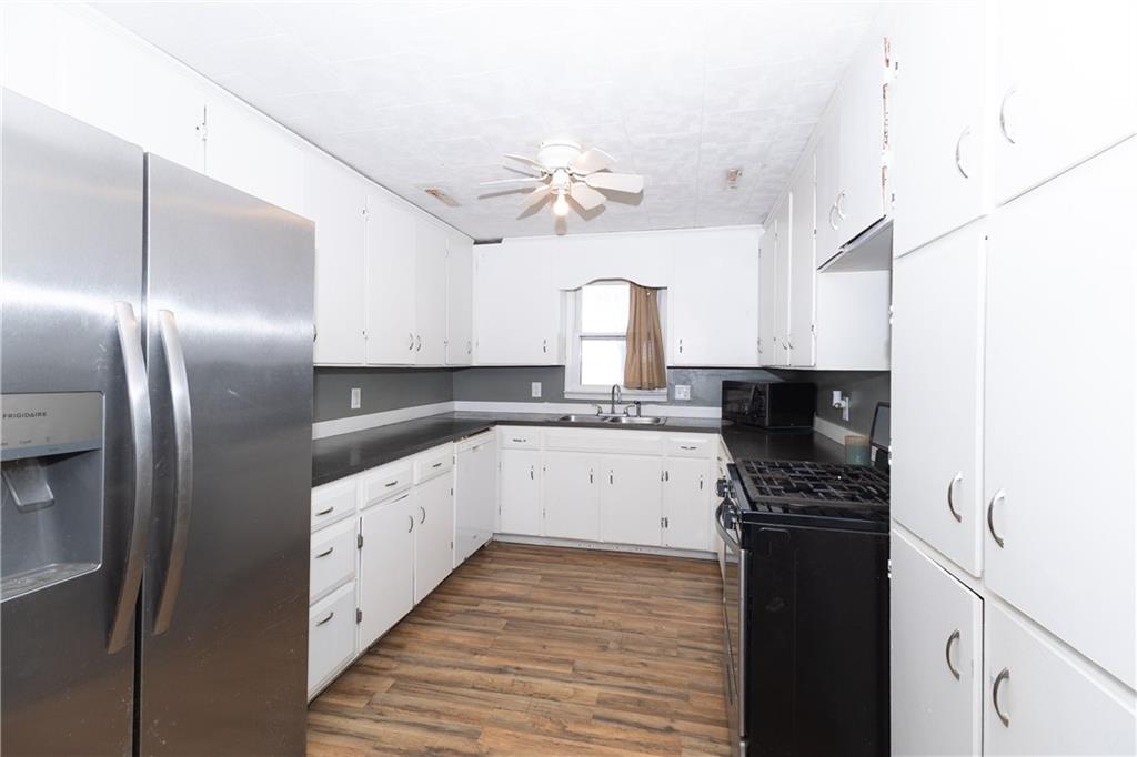 229 22000 Road Cherryvale, KS 67335 - Photo 2 of 33