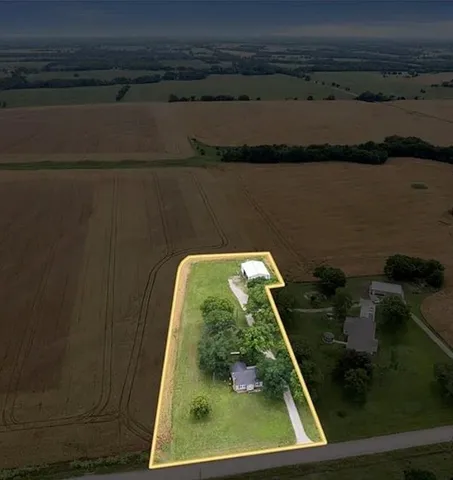 $165,000 | 229 22000 Road, Cherryvale, KS 67335