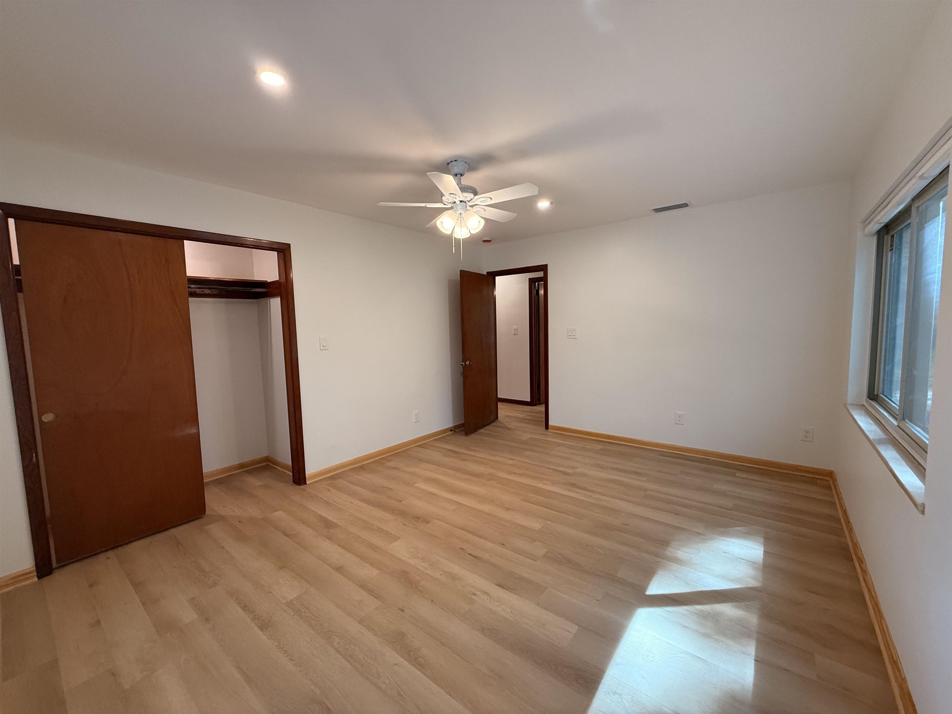 378 El Rey Avenue, Unit MAIN HOUSE St. Augustine, FL 32084 - Photo 13 of 17 a view of a livingroom with a ceiling fan and window