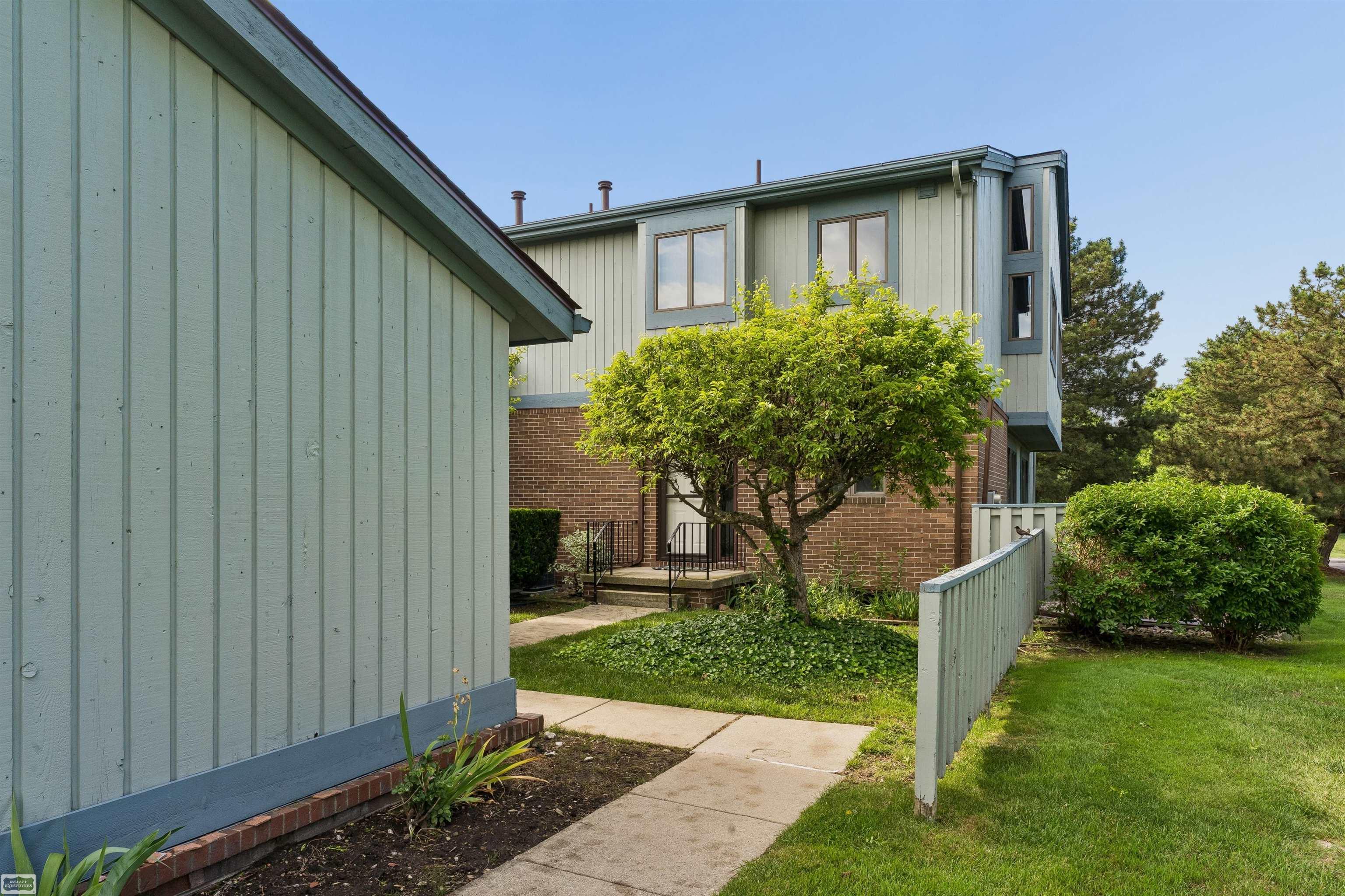 1715 River Road St. Clair, MI 48079 - Photo 9 of 34