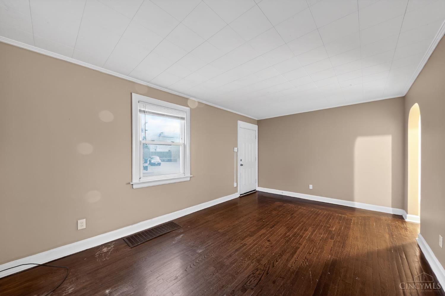 1166 Groesbeck Road Cincinnati, OH 45224 - Photo 14 of 33
