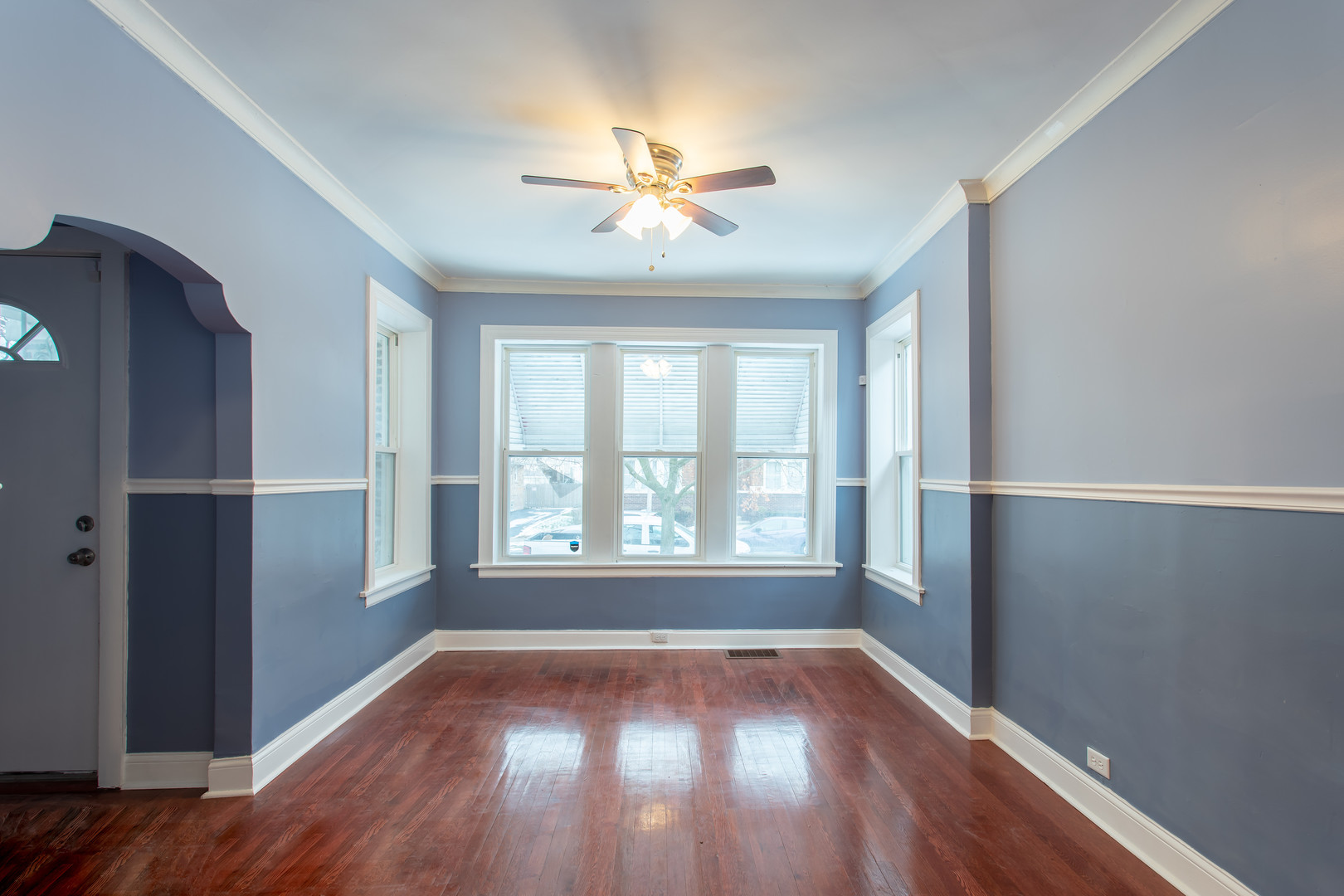 8810 South Racine Avenue Chicago, IL 60620 - Photo 3 of 26