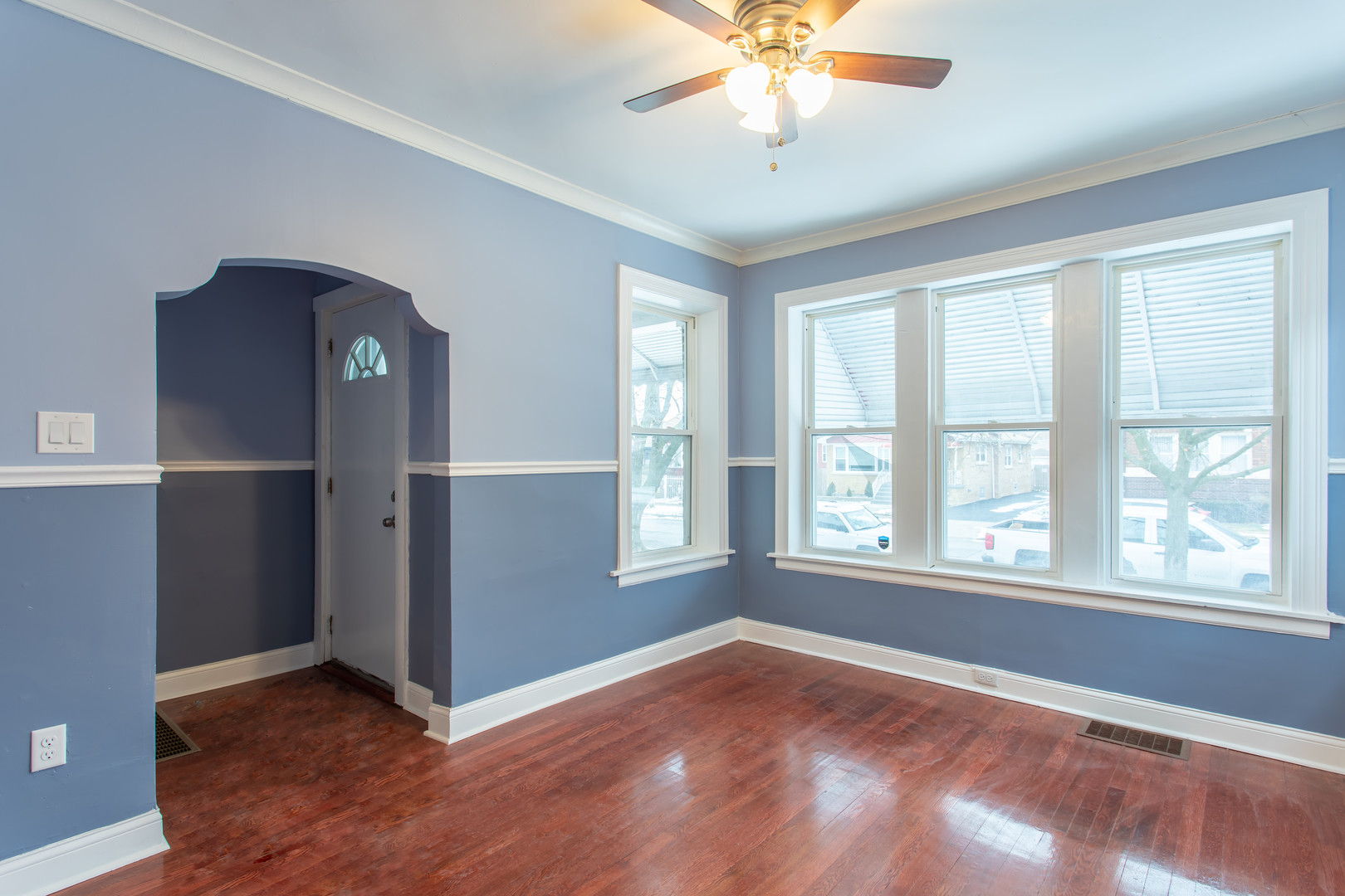 8810 South Racine Avenue Chicago, IL 60620 - Photo 4 of 26