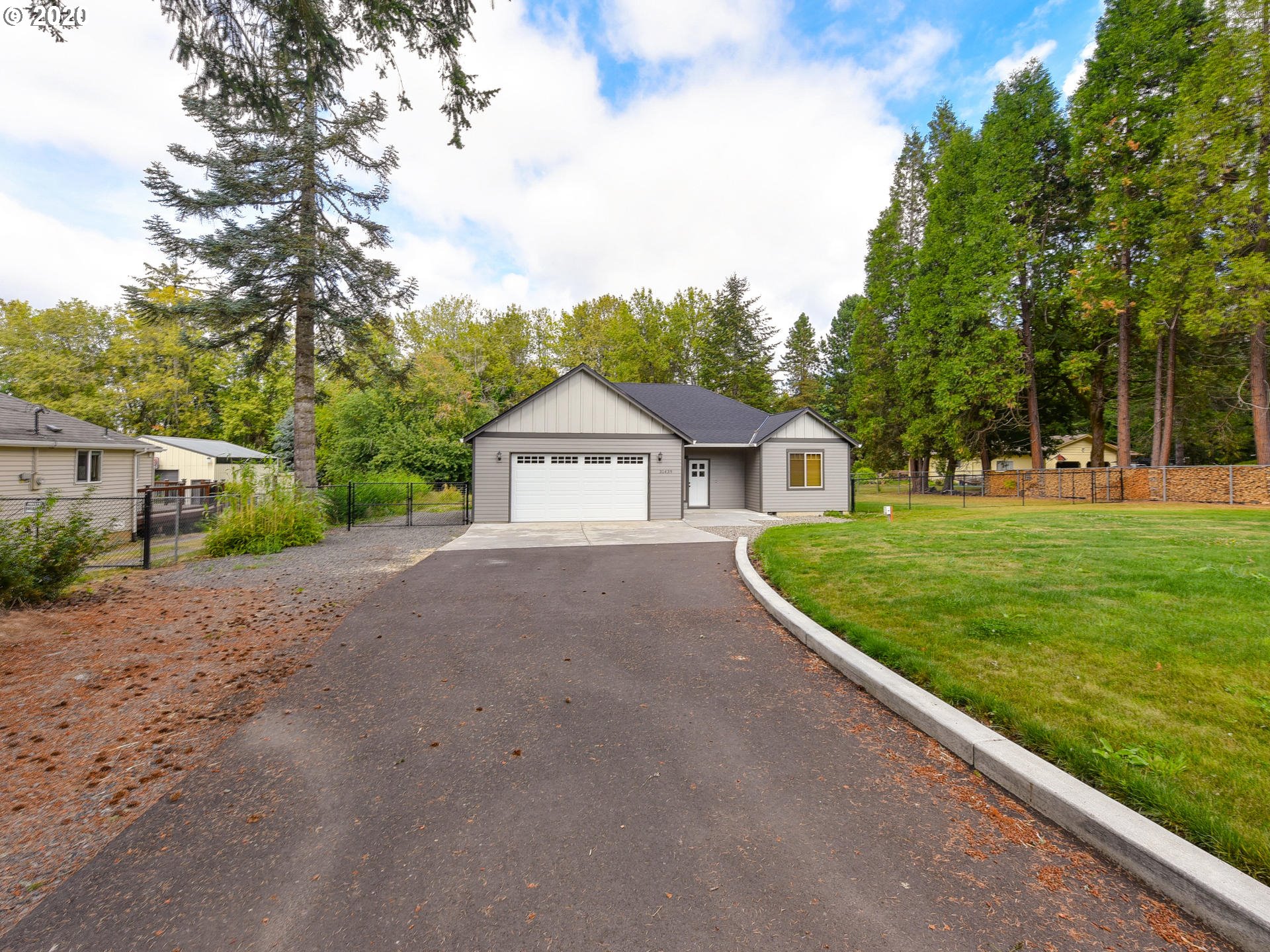 31439 Southeast Bluff Road Gresham, OR 97080 - Photo 2 of 29