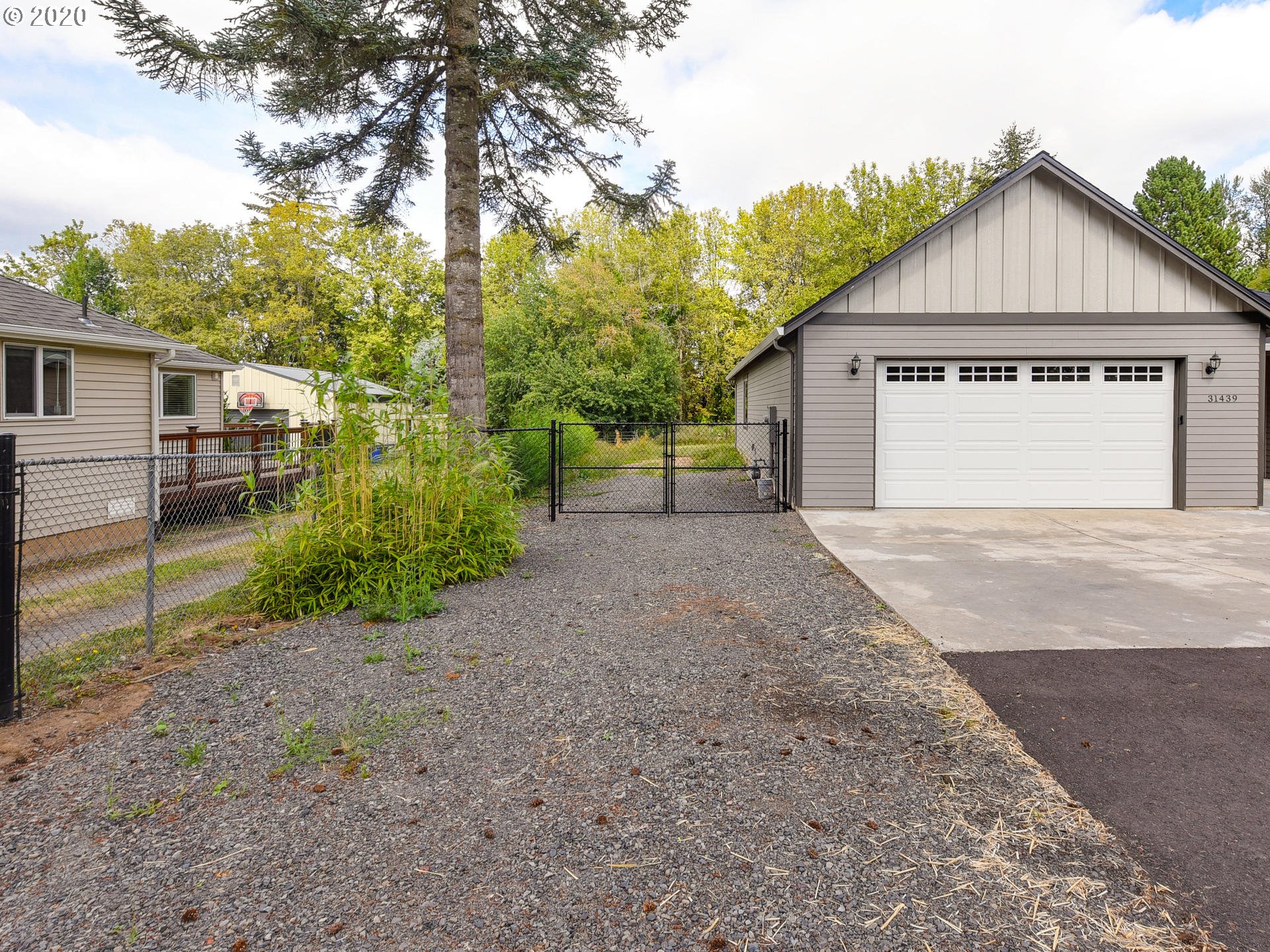 31439 Southeast Bluff Road Gresham, OR 97080 - Photo 3 of 29