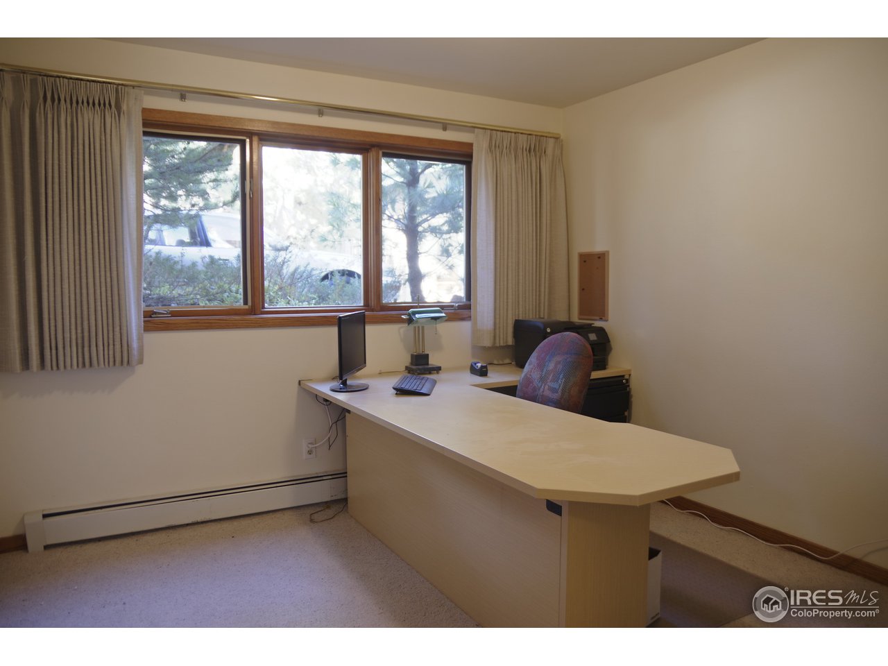 6220 Old Brompton Road Boulder, CO 80301 - Photo 17 of 25 a dining room with a window