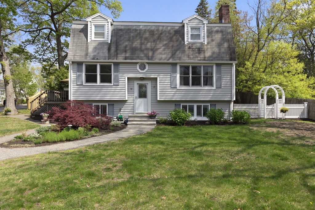 19 Burt Road Wilmington, MA 01887 - Photo 1 of 30
