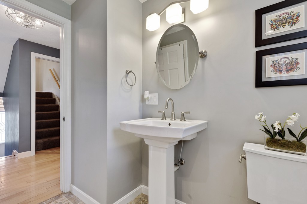 19 Burt Road Wilmington, MA 01887 - Photo 13 of 30