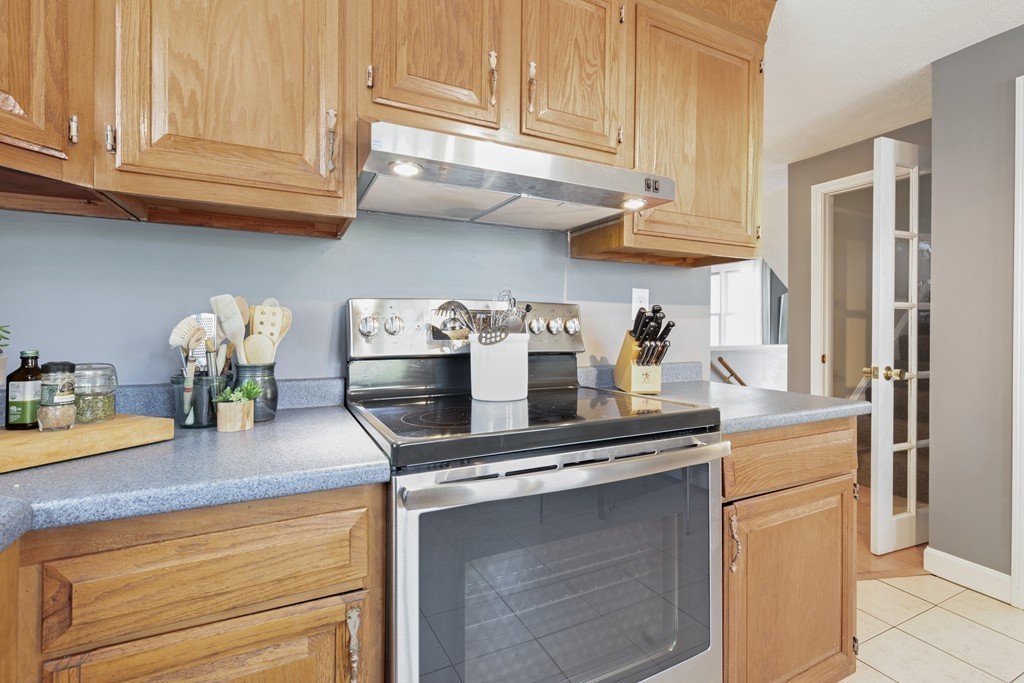 19 Burt Road Wilmington, MA 01887 - Photo 7 of 30