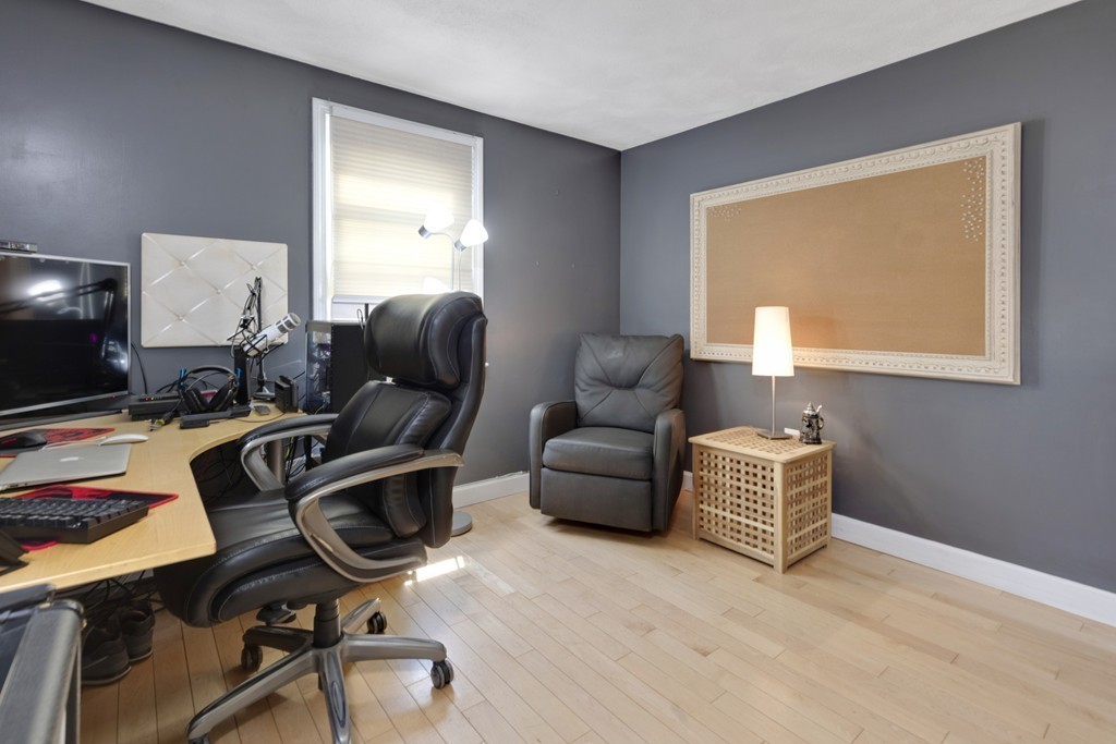19 Burt Road Wilmington, MA 01887 - Photo 10 of 30