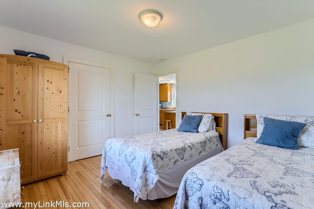104 Pond View Farm Road West Tisbury, MA 02568 - Photo 30 of 47 guest bedroom 4