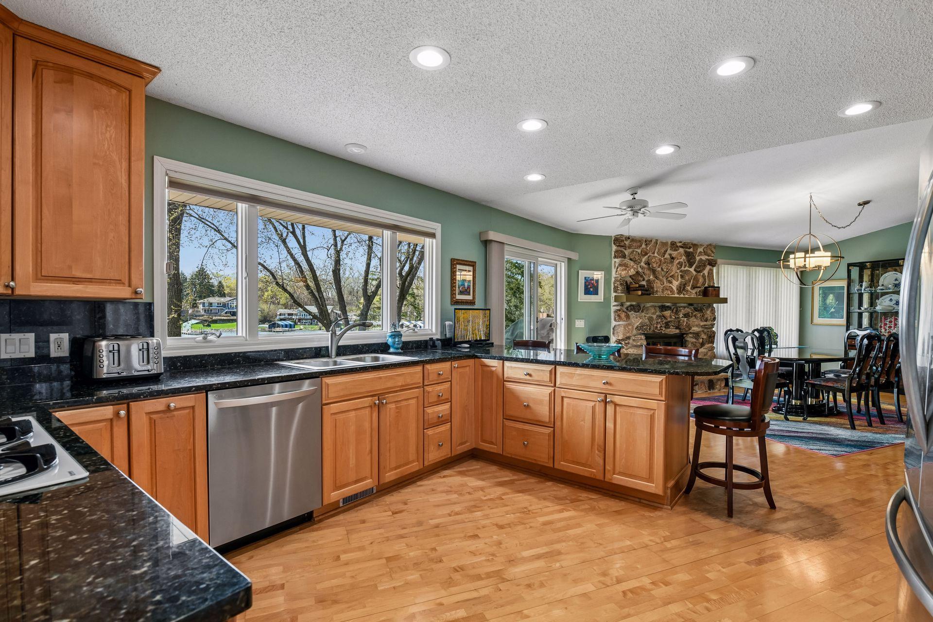 2707 Walters Port Lane Orono, MN 55331 - Photo 10 of 39