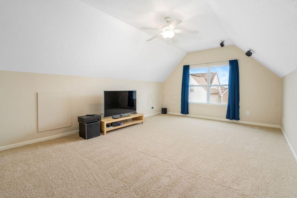 5735 Nadler Road Dublin, OH 43016 - Photo 35 of 48 Family Room