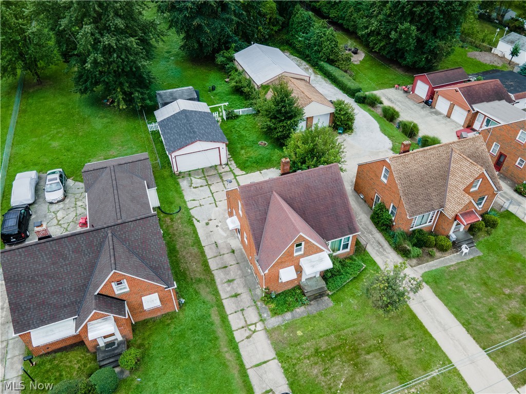4919 Snow Road Cleveland, OH 44134 - Photo 3 of 10