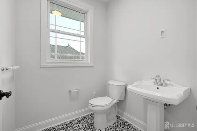 $1,950,000 | 9 Links Drive, Edison, NJ 08820