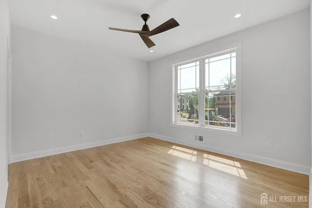 $1,950,000 | 9 Links Drive, Edison, NJ 08820