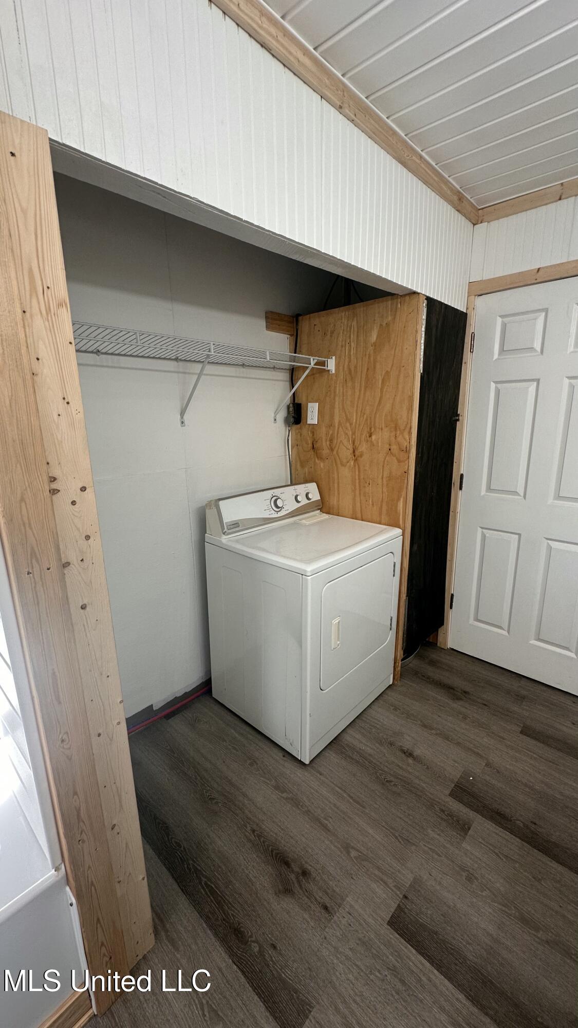 273 Broome School Road Perkinston, MS 39573 - Photo 12 of 12 Laundry