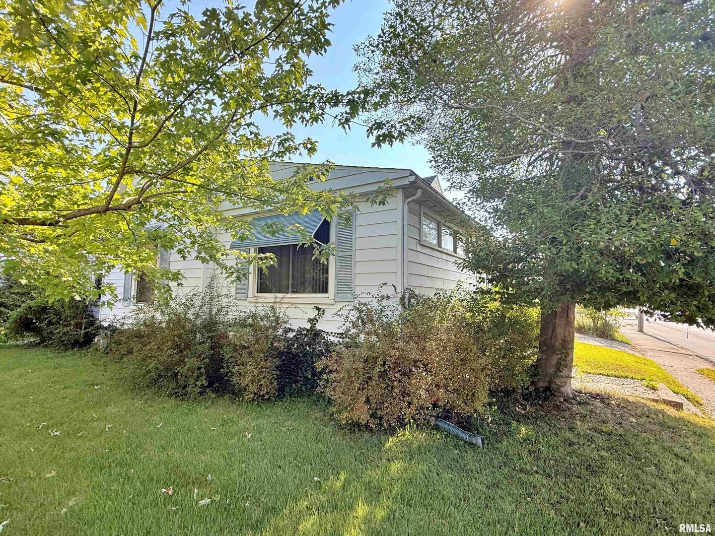 601 East 5th Street Metropolis, IL 62960 - Photo 2 of 53