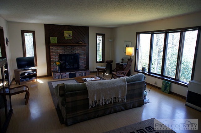 211 Country Lane Boone, NC 28607 - Photo 11 of 18 Gallery Image 11