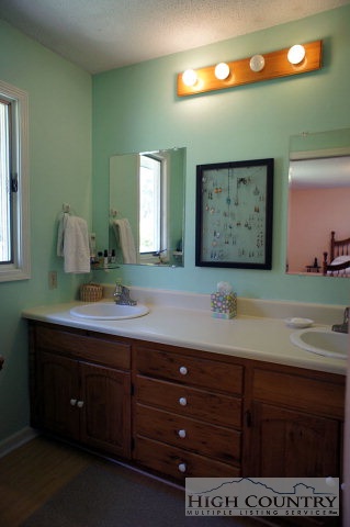 211 Country Lane Boone, NC 28607 - Photo 14 of 18 Gallery Image 14