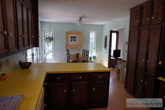 211 Country Lane Boone, NC 28607 - Photo 6 of 18 Gallery Image 6