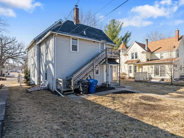 $149,900 | 2413 11th Avenue, Moline, IL 61265