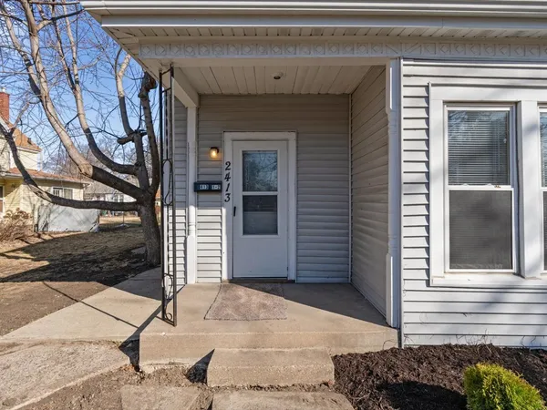 $149,900 | 2413 11th Avenue, Moline, IL 61265