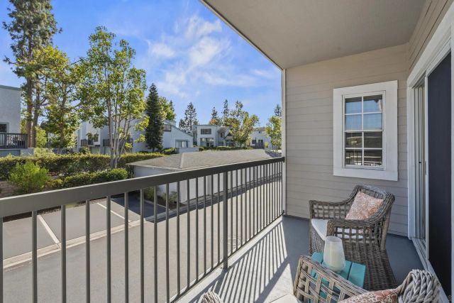 a view of entryway with a front door