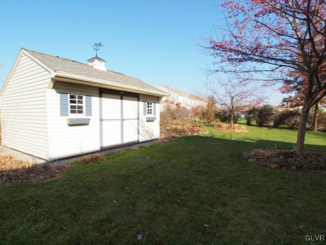 4125 Ross Road Bethlehem, PA 18020 - Photo 32 of 34 Gallery Image 32