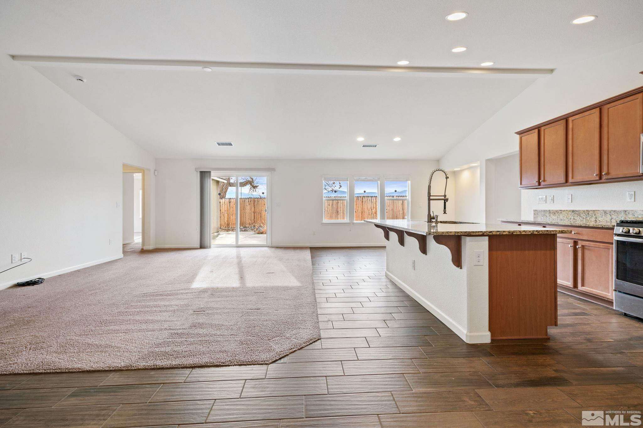 127 Deerfield Road Dayton, NV 89403 - Photo 10 of 39 Photo 10